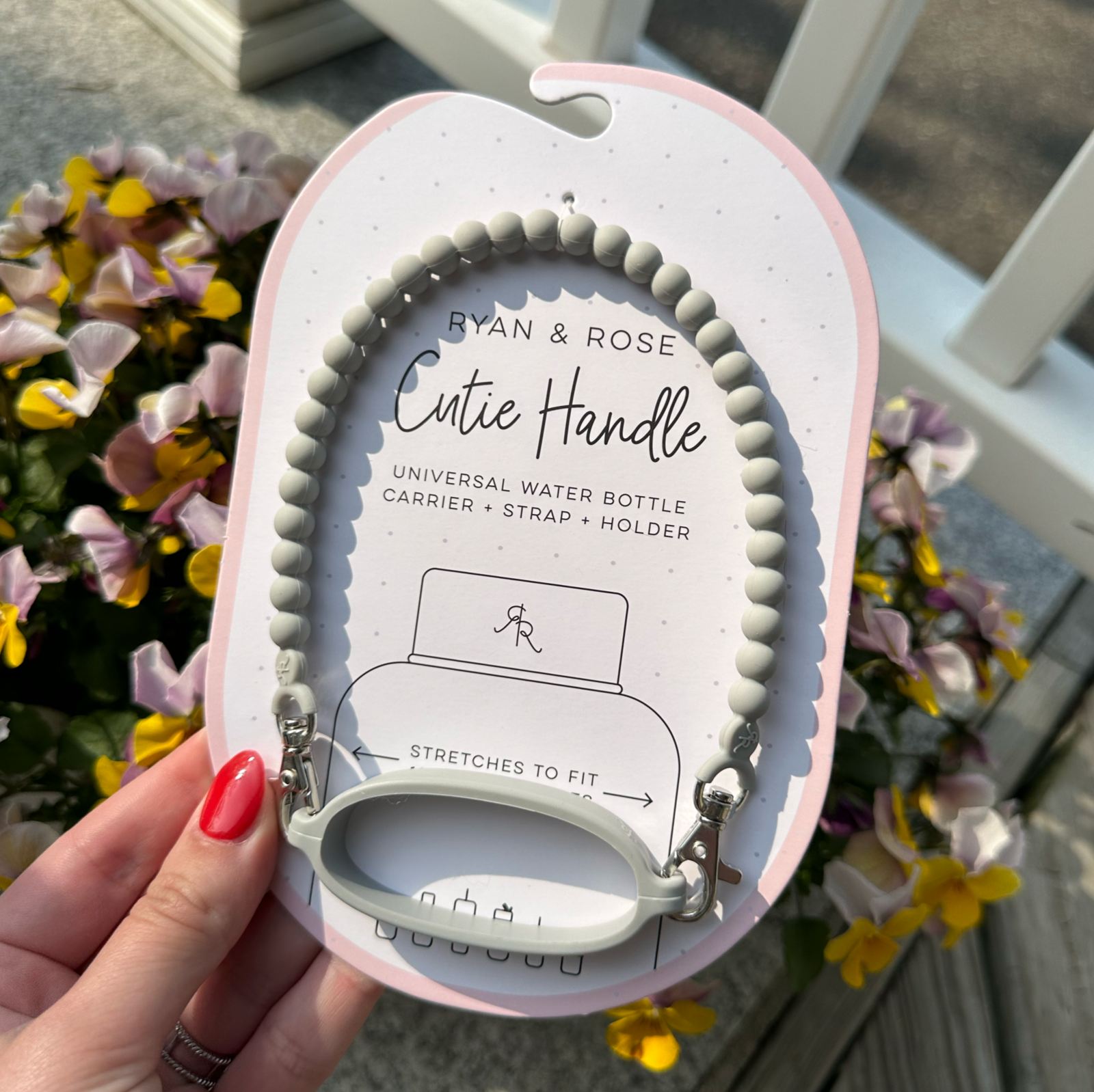 Cutie Handle: Universal Water Bottle Carrier